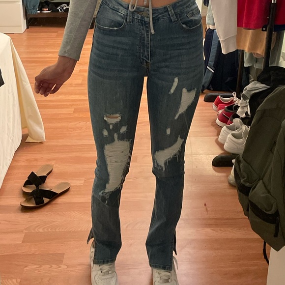 Denim - SELLING BC THEY ARE A SIZE 1 and do not fit!!!